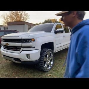 Meet your Posher, Tyler